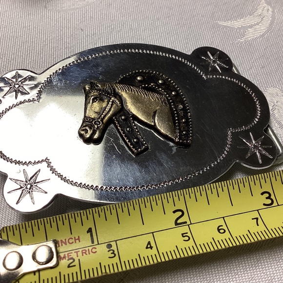 Horse belt buckle made in Hong Kong very adorable - Picture 5 of 6